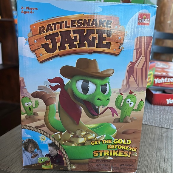 goliath Toys Goliaths Rattlesnake Jake Game Get The Gold Before He